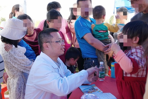 揭阳开展2021年世界孤独症关注日系列活动(图2)