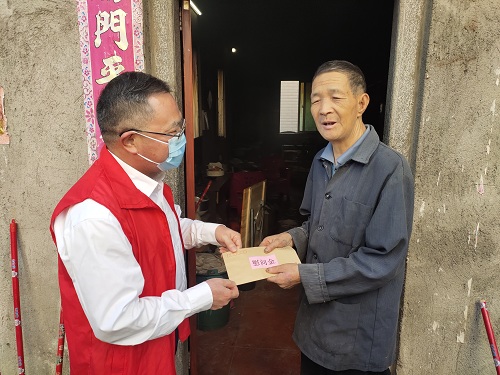 揭阳市残疾人联合会联合爱心企业、社会组织开展“送温暖、迎新春”志愿服务活动(图1)