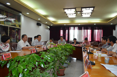 市政协副主席周新全带领市政协调研组 对我市残疾人康复中心建设情况开展专题调研(图2)