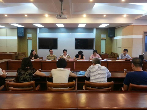 市组织对辖区内参加全国白内障无障碍创建工作的县（区）进行初检验收(图1)