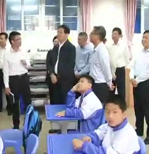 省人大常委会副主任徐少华带队到揭阳市检查《广东省实施〈中华人民共和国残疾人保障法〉办法》实施情况(图3)
