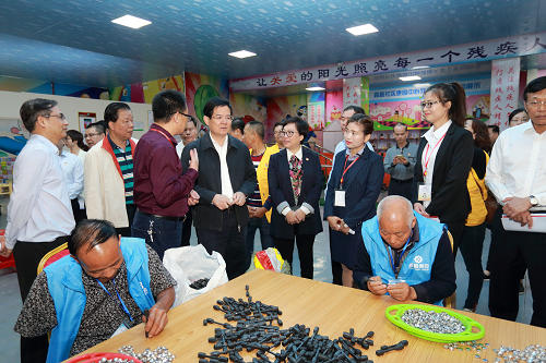 省人大常委会副主任徐少华带队到揭阳市检查《广东省实施〈中华人民共和国残疾人保障法〉办法》实施情况(图4)