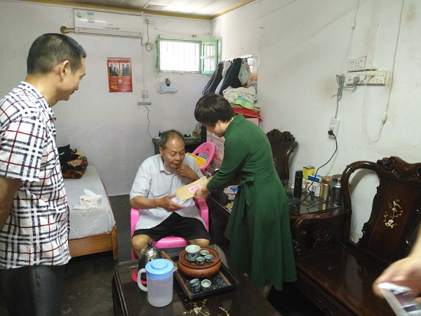 揭东区残联开展助残日慰问等活动(图2)