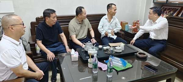 市领导带队开展慰问残疾人自强模范、困难残疾人活动——用心用情为残疾人排忧解难